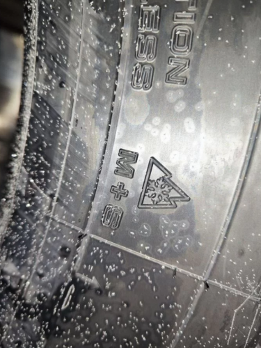 Грузовая шина Yokohama 902W 315/70 R22.5 154/150L, ведущая ось
