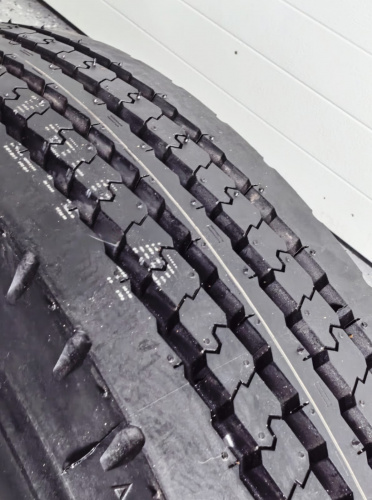 Грузовая шина Yokohama Y785R 7.50 R16 123/121M, рулевая ось